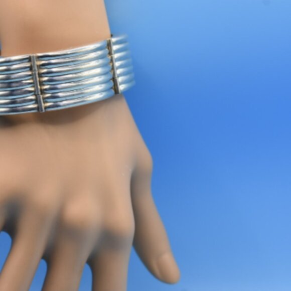 Tiffany & Co Wide Ribbed Bracelet Vintage, Rare, Sterling Silver, Mexico - Picture 1 of 7